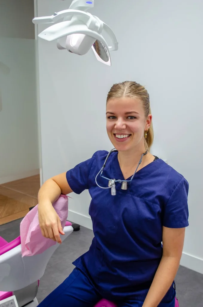 Anouk aan het werk